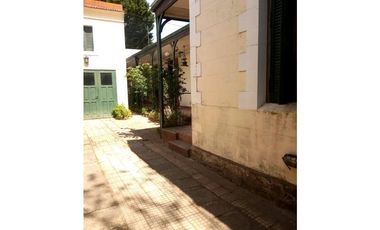 VENTA / CHALET / CASONA ANTIGUA / 7 AMBIENTES / LA PERLA MAR DEL PLATA