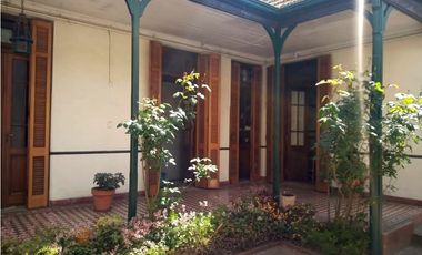 VENTA / CHALET / CASONA ANTIGUA / 7 AMBIENTES / LA PERLA MAR DEL PLATA