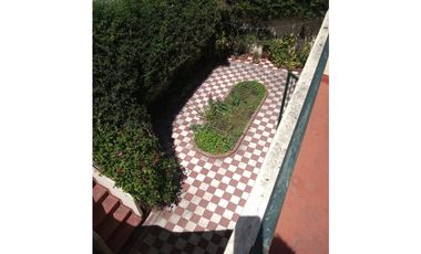 VENTA / CHALET / CASONA ANTIGUA / 7 AMBIENTES / LA PERLA MAR DEL PLATA