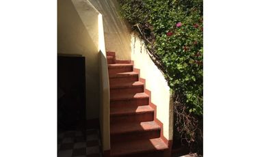 VENTA / CHALET / CASONA ANTIGUA / 7 AMBIENTES / LA PERLA MAR DEL PLATA