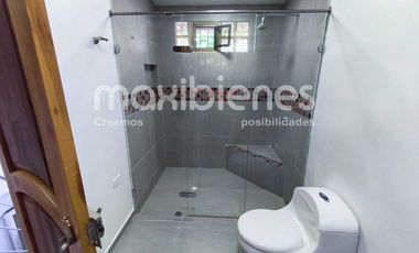 casa en arriendo en los pinos. Cod A66430