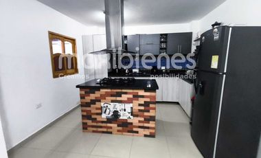 casa en arriendo en los pinos. Cod A66430