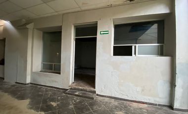 Bodega en Venta en Colonia Santiago, Puebla, Ideal para Actividades Comerciales