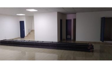 Alquiler de local comercial en Pedregal, 150 mts