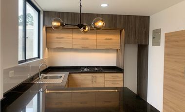 VENDO HERMOSA CASA POR ESTRENAR QUITO (SECTOR TUMBACO)