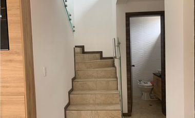 VENDO HERMOSA CASA POR ESTRENAR QUITO (SECTOR TUMBACO)