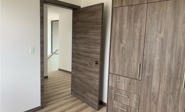 VENDO HERMOSA CASA POR ESTRENAR QUITO (SECTOR TUMBACO)