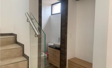 VENDO HERMOSA CASA POR ESTRENAR QUITO (SECTOR TUMBACO)