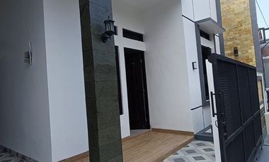 Rumah Hadap Utara 12 Menit ke Summarecon Mall Bekasi Siap KPR J-38681