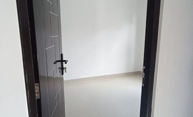 Rumah Hadap Utara 12 Menit ke Summarecon Mall Bekasi Siap KPR J-38681