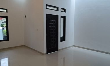 Rumah Hadap Utara 12 Menit ke Summarecon Mall Bekasi Siap KPR J-38681