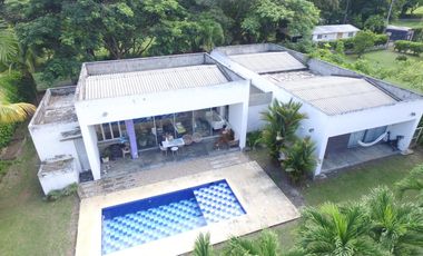 casa en venta en la planta. Cod V108118