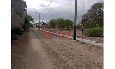 Terreno  para  proyecto  inmobiliario ubicado  en  una  de la  mejores  zonas  de  los  Ejidos,  Fundo Santa  Teresa  cuenta  con portico  de ingreso