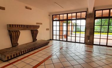 CASA EN VENTA EN TARANGO