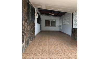 SE ALQUILA CON OPCIÓN A COMPRA CASA LA CHORRERA BARRIO BALBOA