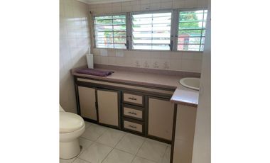 SE ALQUILA CON OPCIÓN A COMPRA CASA LA CHORRERA BARRIO BALBOA