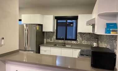 CASA EN VENTA EN PORTOVELA RESIDENCIAL