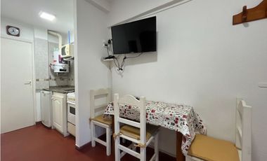 Departamento a media cuadra del mar. 1 dormitorio. Gas natural