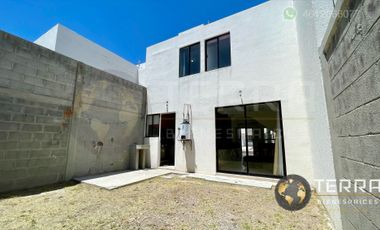 Renta Casa Semi Amueblada En Villa Marino La Cantera Celaya Gto. $9,000 Terreno: