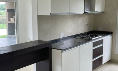 VENTA CASA EN EL CANT&Oacute;N BARRIO ISLAS 5 AMBIENTES