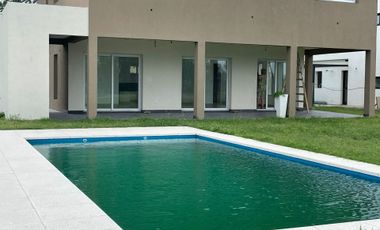 VENTA CASA EN EL CANT&Oacute;N BARRIO ISLAS 5 AMBIENTES