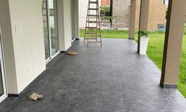 VENTA CASA EN EL CANT&Oacute;N BARRIO ISLAS 5 AMBIENTES