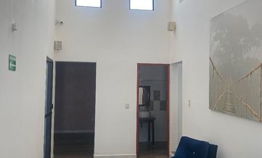 Edificio para oficinas o casa  en avenida