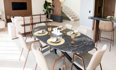 Casa en Venta Punta Coral, Azur