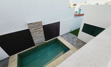 Casa en VENTA con PANELES SOLARES  y ALBERCA fracc lomas del so l