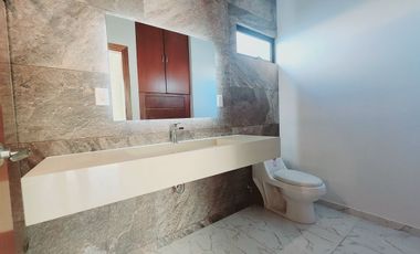 Casa en VENTA con PANELES SOLARES  y ALBERCA fracc lomas del so l