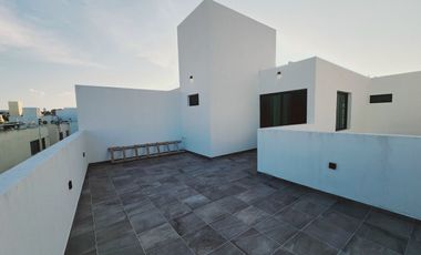 Casa en VENTA con PANELES SOLARES  y ALBERCA fracc lomas del so l