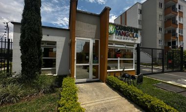 apartamento en arriendo en caminos de pangola. Cod A123072