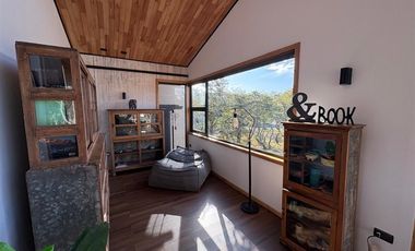 ELEGANTE Y MODERNA PROPIEDAD, 4D 4B 450M2 RIO SECO