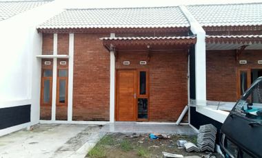 Sisa 1 Unit Rumah Siap Huni Desain Dinding Bata Ekspose Cuma 200jt-an