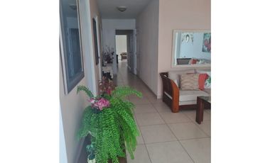 SEA CONFIABLE VENDE APARTAMENTOPH SOL DEL ESTE 3 RECAMARAS