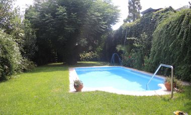 CASA ANTIGUA A 1 CUADRA DE PLAZA 1810- LOBOS