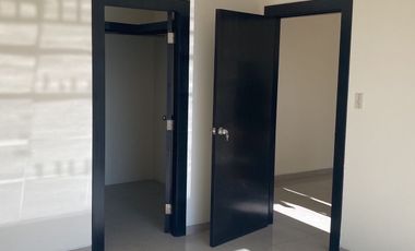 Venta de hermosa Casa para estrenar en Urbanización Mallorca Village, con Jacuzz (J Luna)