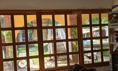 EN VENTA CASA EN ACAPULCO PIE DE LA CUESTA AMPLIO JARDIN A ORILLA DE CARRETERA