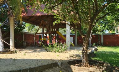 EN VENTA CASA EN ACAPULCO PIE DE LA CUESTA AMPLIO JARDIN A ORILLA DE CARRETERA