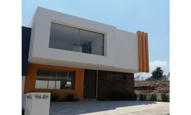 Moderna Casa en venta en Cañadas del Bosque Tres Marías L21 $3,200,000