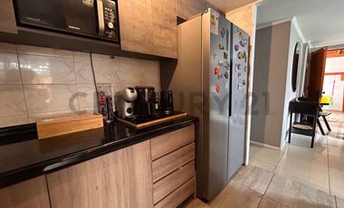 Se vende casa remodelada en Peñuelas