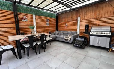 Se vende casa remodelada en Peñuelas