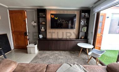 Se vende casa remodelada en Peñuelas