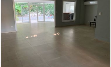Venta de casa dúplex, La Alameda