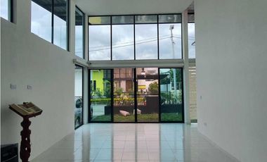 En Venta Casa Campestre Con Piscina Privada En Chinauta