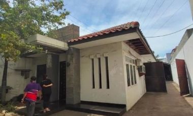 Rumah dan Gudang di Raya Kenjeran, Strategis, Hadap Selatan
