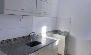 PRECIOSO MONOAMBIENTE EN ALQUILER CON BALCÓN Y PARRILLA.-