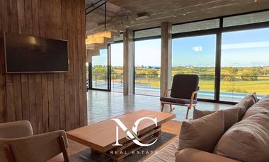Casa en venta en Costa Esmeralda con vista a la Cancha de Golf
