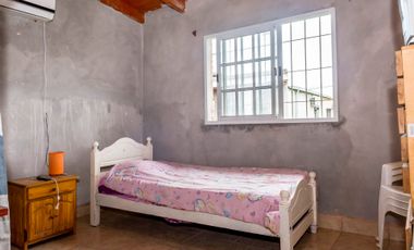 VENTA CASA DE CAMPO RETOÑOS DE COLON PILETA 1 DORM