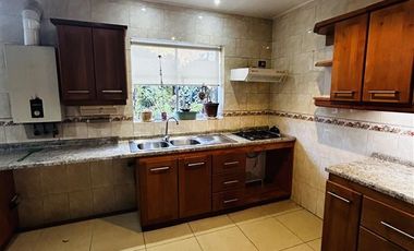 Casa en Venta en Casa frente plaza de armas Curacautin 343 mts 2 casa